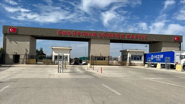 Gümrük kapılarından 24 saat geçiş serbestleşecek