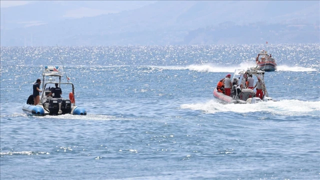 Lampedusa Adası açıklarında yaşanan gemi kazasında 20 kişi öldü