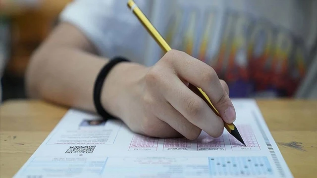 Öğrencilerin ekonomiye katkısı 3 milyar dolar
