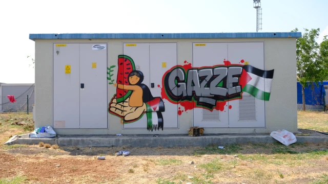 Onikişubat Belediyesi, Filistin temalı grafitilerle trafoları vicdan anıtına dönüştürdü
