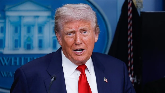 Trump, gazetecileri işten çıkarmak için harekete geçti