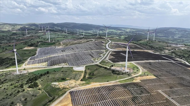 Türkiye'nin elektrik gücü 120 bin megavatı aştı