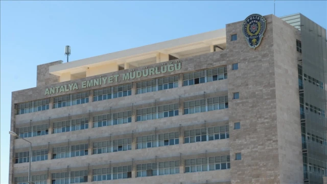 Antalya Büyükşehir Belediyesine yönelik soruşturmada 20 şüpheli gözaltına alındı