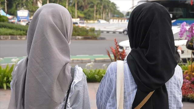 Hükümet, 14 yaş altında başörtü yasağı konusunda anlaştı
