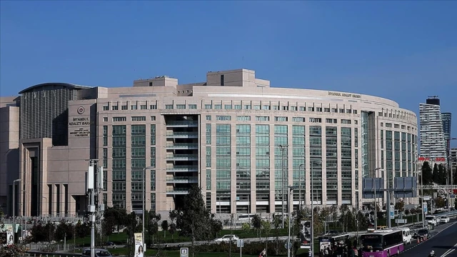 İBB'ye yolsuzluk soruşturmasında kırmızı bülten kararı