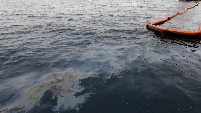 Japon gemisinden sızan yakıt acil duruma yol açtı
