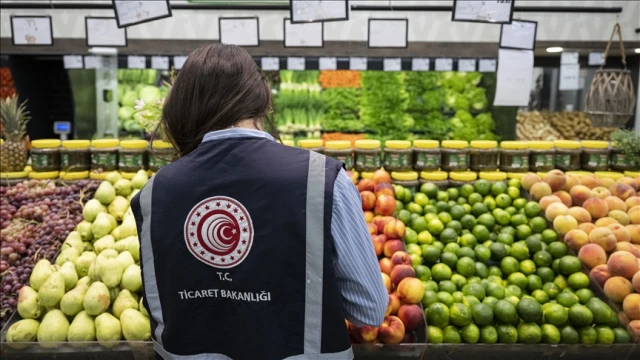 Ticaret Bakanlığı ekipleri market denetimi yaptı