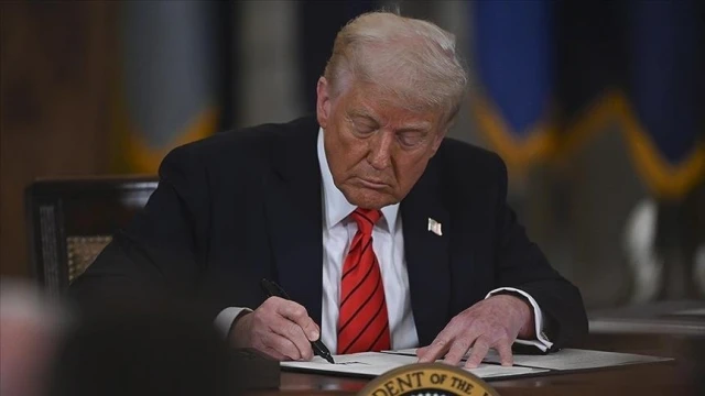 Trump'ın "3. Dünya Savaşı'na hazırlandığı" tartışmalarını alevlendirdi