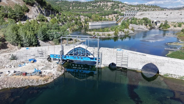5 Asırlık Ceyhan Köprüsü’nün Restorasyonu Tamamlanıyor