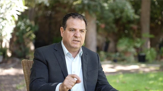 Avde: Kral çıplak, dedik