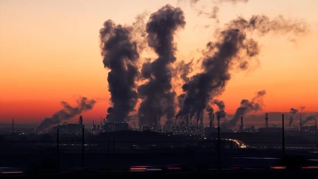 Fosil yakıtların liderliği 2050'ye kadar sürecek