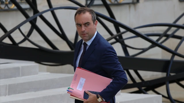 Macron, istifa eden Lecornu'yu yeniden başbakan olarak atadı