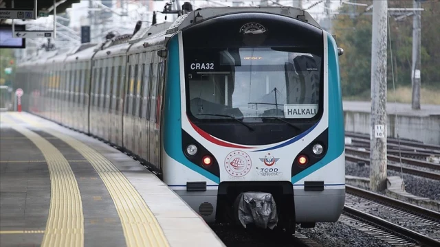 Marmaray 12 yılda 1,4 milyarı aşkın yolcuya hizmet verdi