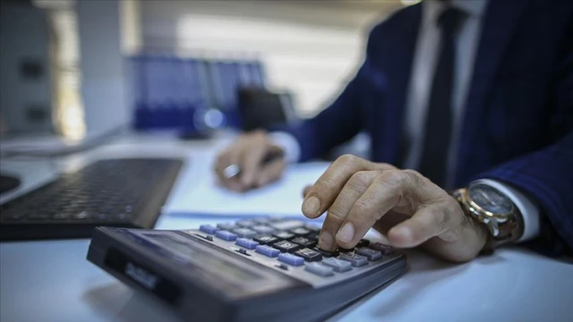 Türk Sanayicisi Zor Koşullarla Mücadele Ediyor