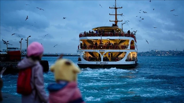 Vapur ve teleferik seferlerine hava muhalefeti engeli