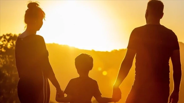 1201 çocuk sıcak yuvaya kavuştu