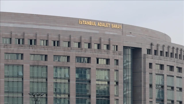 Borsa İstanbul'da soruşturmasında iki holdinge kayyum atandı