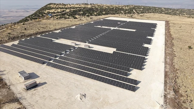 Elektrik ihtiyacının yüzde 60'ını güneşten karşılıyor
