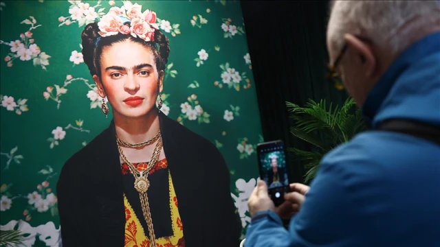 Frida Kahlo'nun otoportresi, en değerli kadın sanatçı eseri oldu