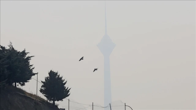İran'da hava kirliliği ve grip salgını nedeniyle eğitim uzaktan yapılıyor