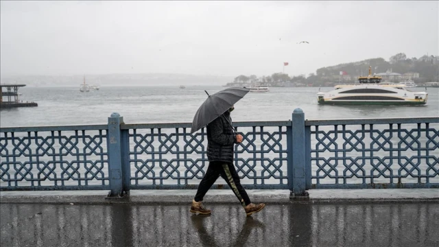 İstanbullular yarın kuvvetli sağanak geliyor