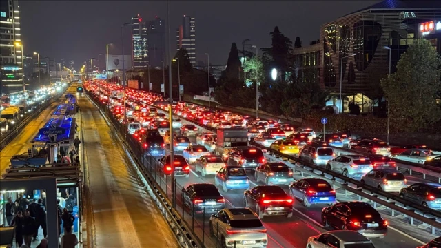 Trafik yoğunluğu yüzde 90'a çıktı