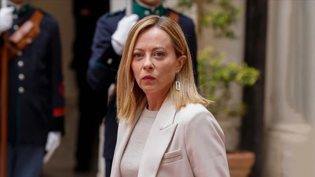 Avrupa büyük olmak istiyorsa, kendini savunabilmelidir