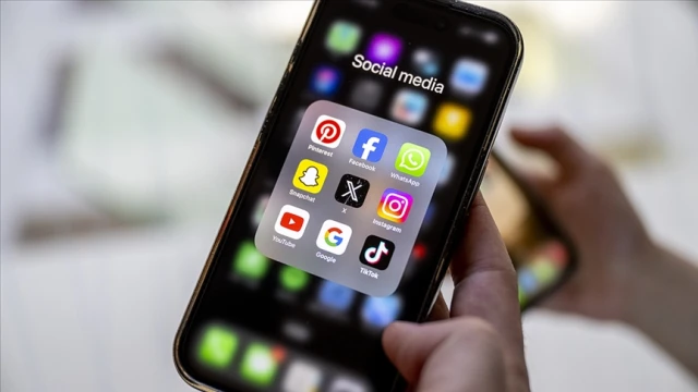 Avustralya'da 16 yaş altı sosyal medya erişim yasağı yürürlüğe girdi