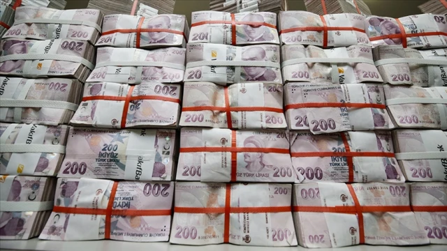 Bankacılık sektörünün mevduatı azaldı