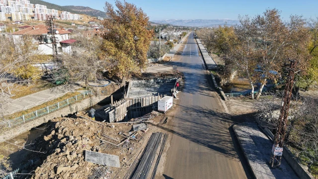 Büyükşehir’den Türkoğlu Şekeroba’da Ulaşımı Rahatlatacak Köprü Hamlesi