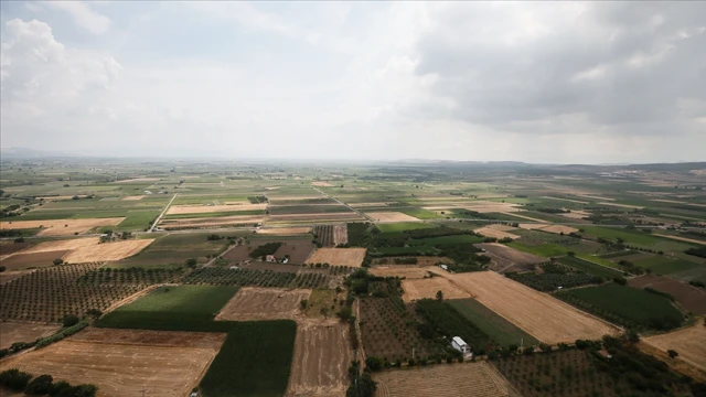 Erozyonla her 16 yılda 1 santimetre toprak kaybediliyor