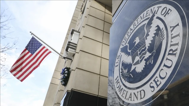 Trump yönetimi 1 milyon dolarlık "altın kart" vize programını başlattı