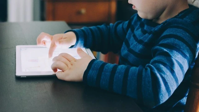 Zararlı çocuk içeriklerine anında müdahale