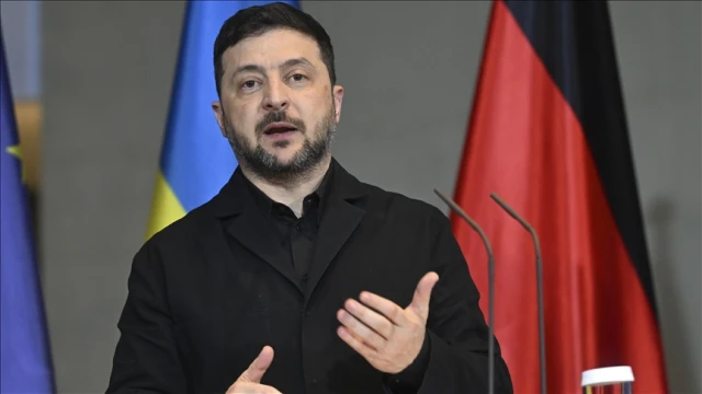 Zelenskiy: Toprak konusunda taviz vermiyoruz