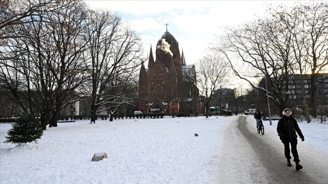 Almanya'da soğuk hava koşulları yaşamı olumsuz etkiliyor