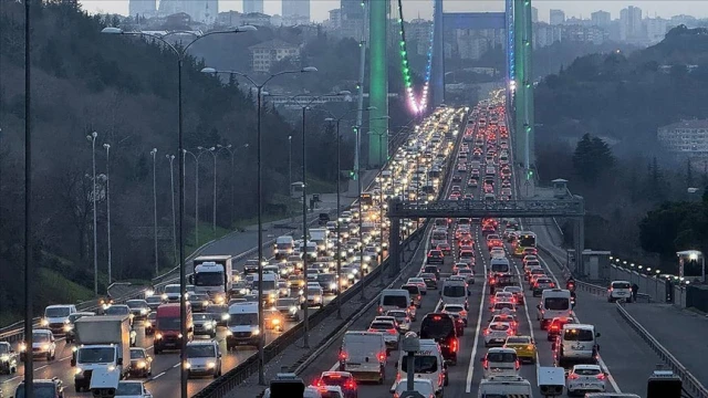 İstanbul'da trafik yoğunluğu yüzde 85'e çıktı