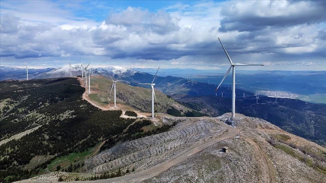 Rüzgar enerjisinde üretim rekoru kırıldı