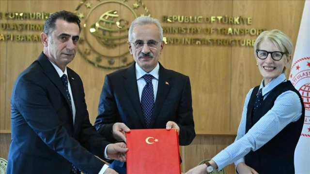 Türkiye ve İngiltere arasında imzalar atıldı