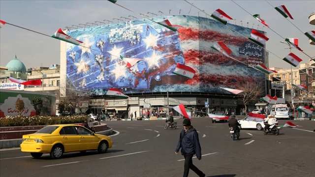 Çin, İran'daki vatandaşlarına ülkeyi terk etmeleri uyarısı yaptı
