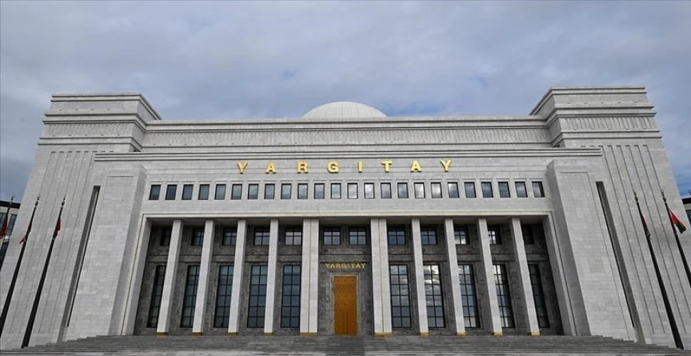 Eski çalışanının fotoğrafını paylaşan patrona ceza