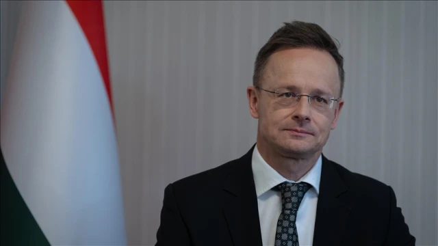 Macaristan Ukrayna'ya yönelik yakıt sevkiyatını askıya aldı