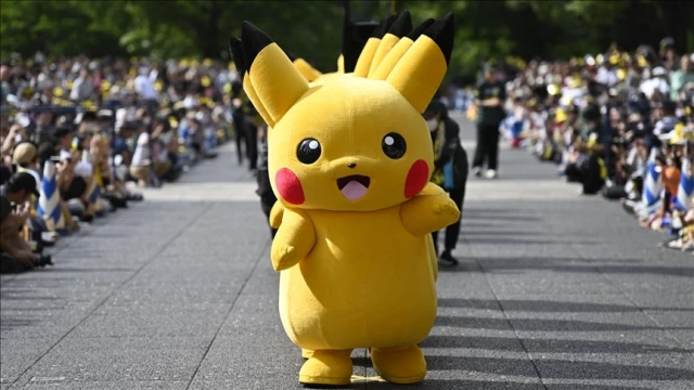 Pokemon koleksiyon kartı 16,5 milyon dolara satıldı