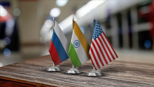 ABD, Hindistan'ın Rus petrolü alımına izin verdi