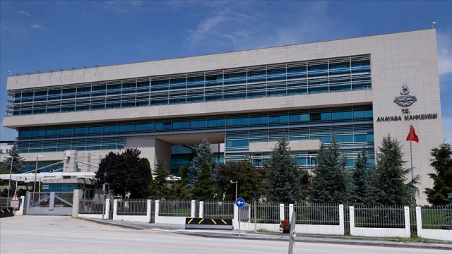 Anayasa Mahkemesinin siyasi partilere mali denetim