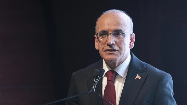 Bakan Şimşek: Küresel piyasalarda risk iştahı geriledi