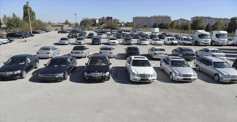 Gümrüklerdeki eşyaların satışından 13,5 milyar gelir