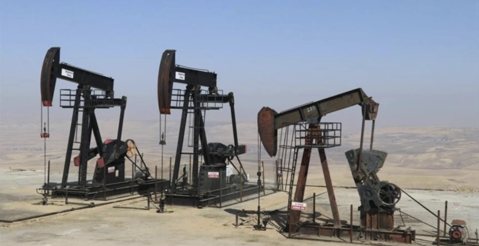 ABD'nin petrol stokları 900 bin varil azaldı