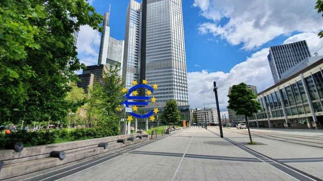 ECB'den enflasyonun etkilerine karşı tedbir