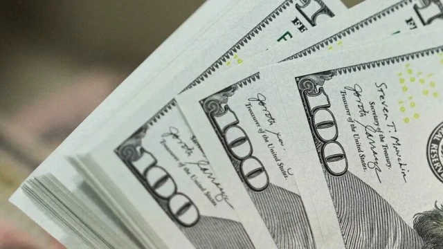Dolar endeksi dirençli görünümünü muhafaza ediyor