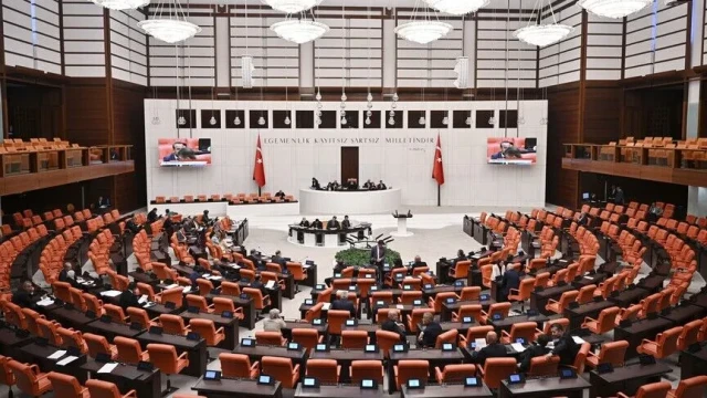 Emekli aylığı düzenlemesi TBMM'de